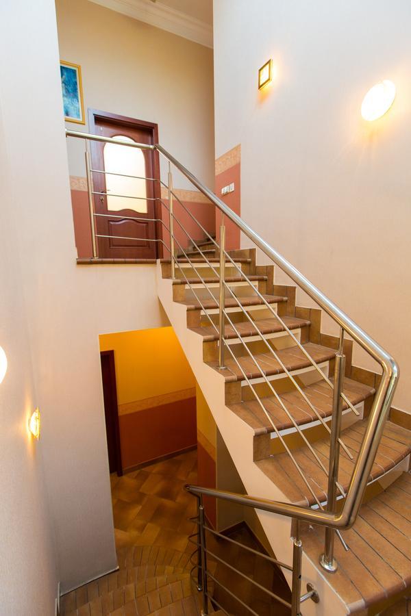 10 Rooms Lviv Exterior photo