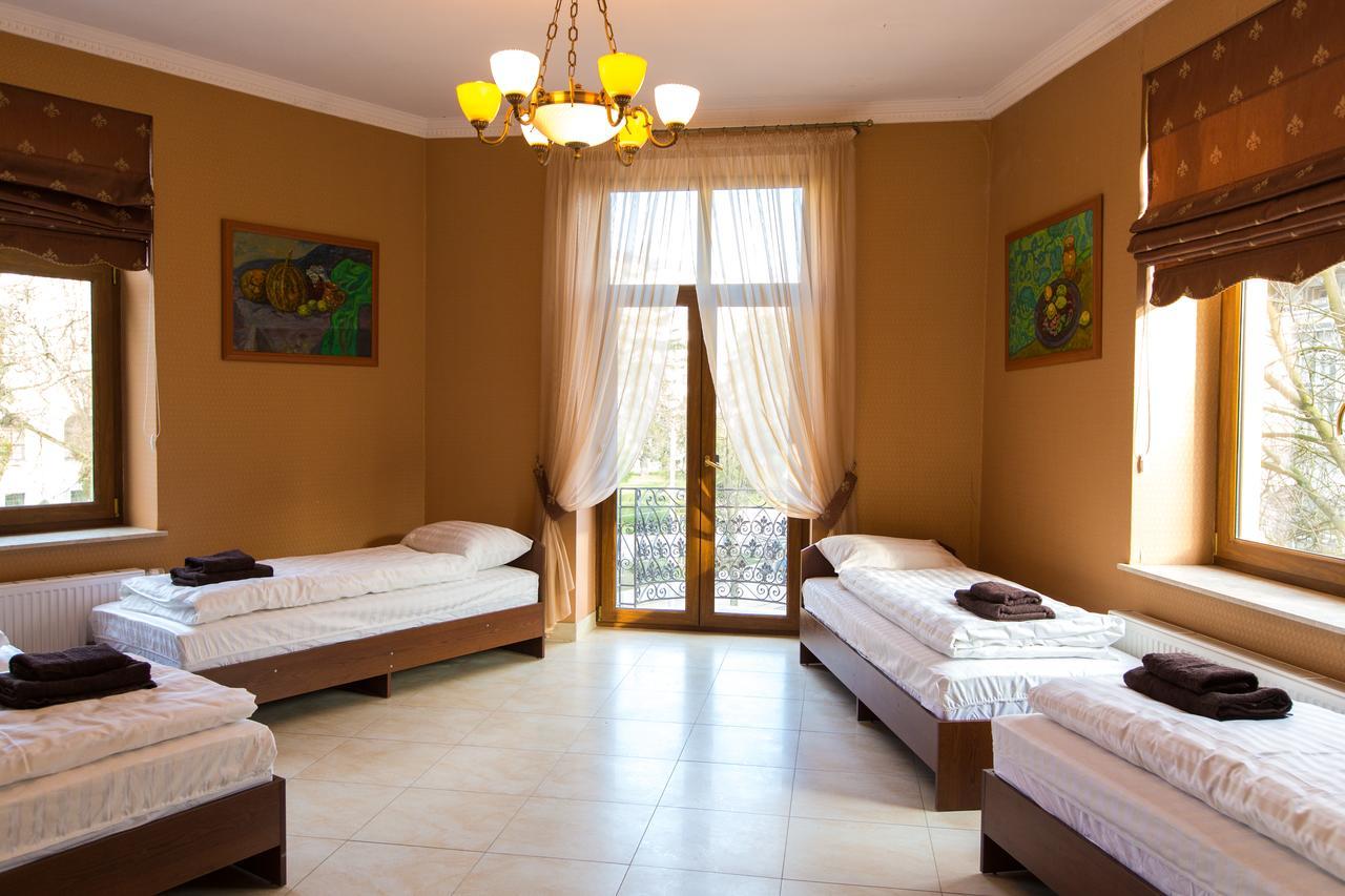 10 Rooms Lviv Exterior photo