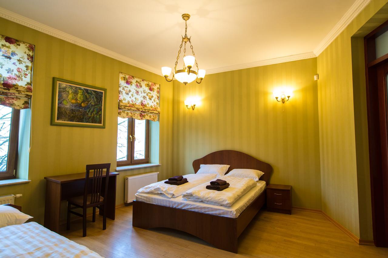 10 Rooms Lviv Exterior photo